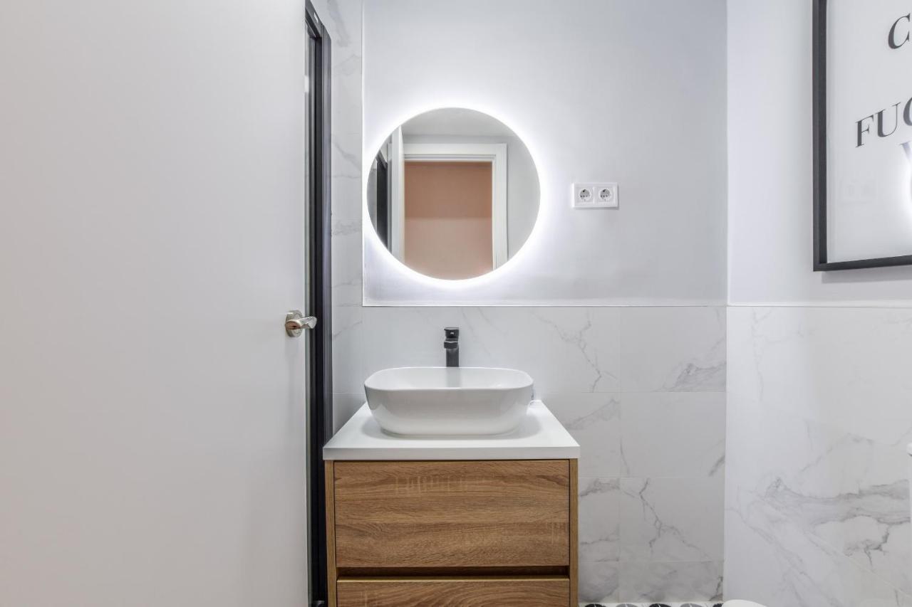 Apartamentos Reformados En Lavapies Madrid Esterno foto
