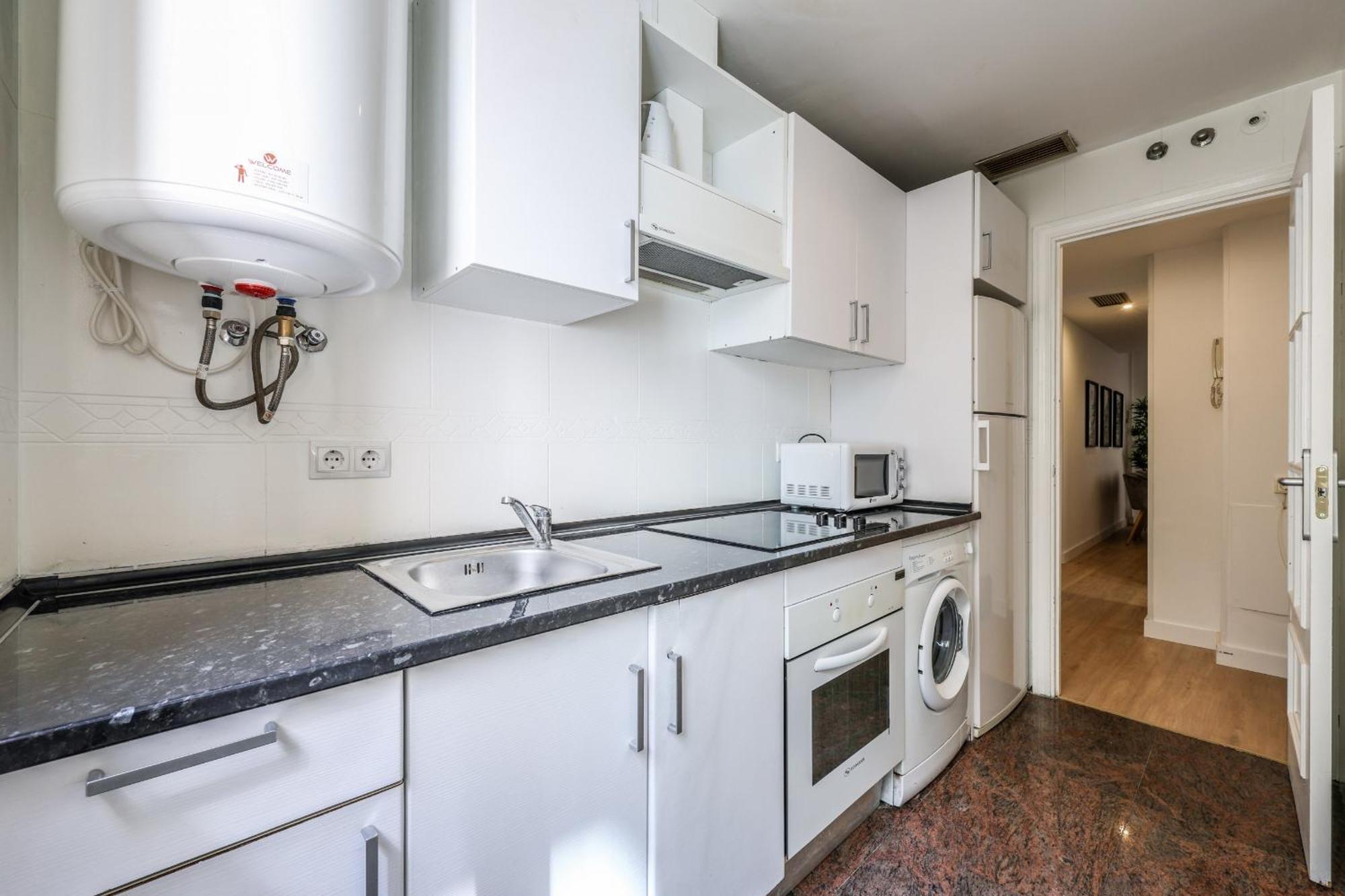 Apartamentos Reformados En Lavapies Madrid Esterno foto